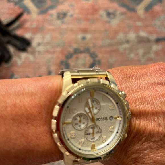 NWTIB MEN’S GOLD FOSSIL WATCH - Picture 6 of 8